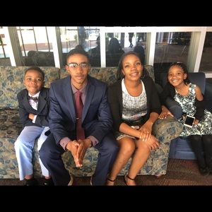 Meet your Posher, Laqueshia